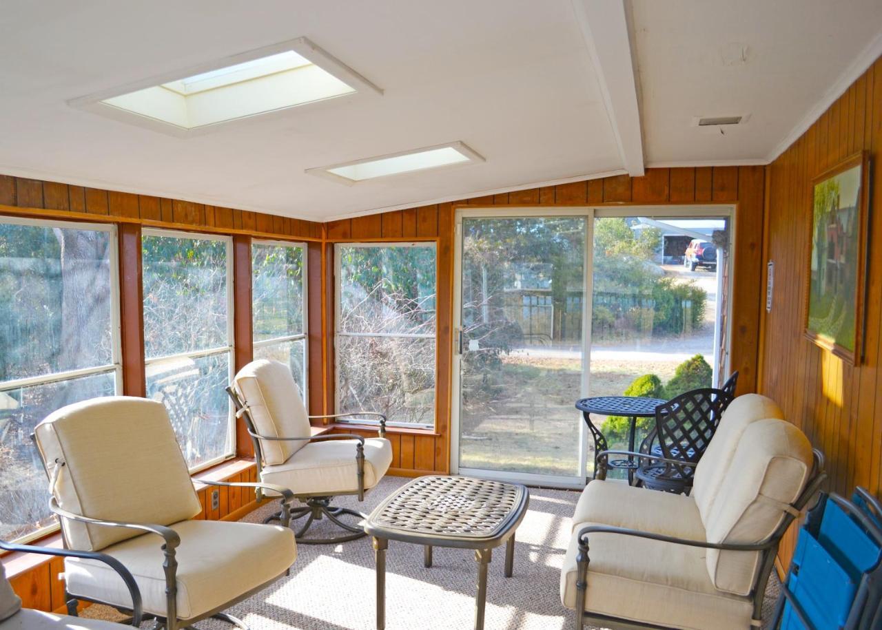 Caster Holdings Too! Villa Mystic Exterior photo