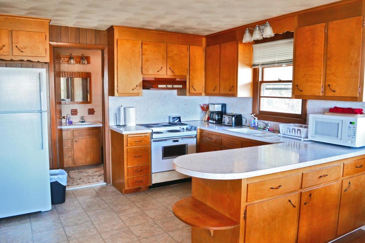Caster Holdings Too! Villa Mystic Exterior photo